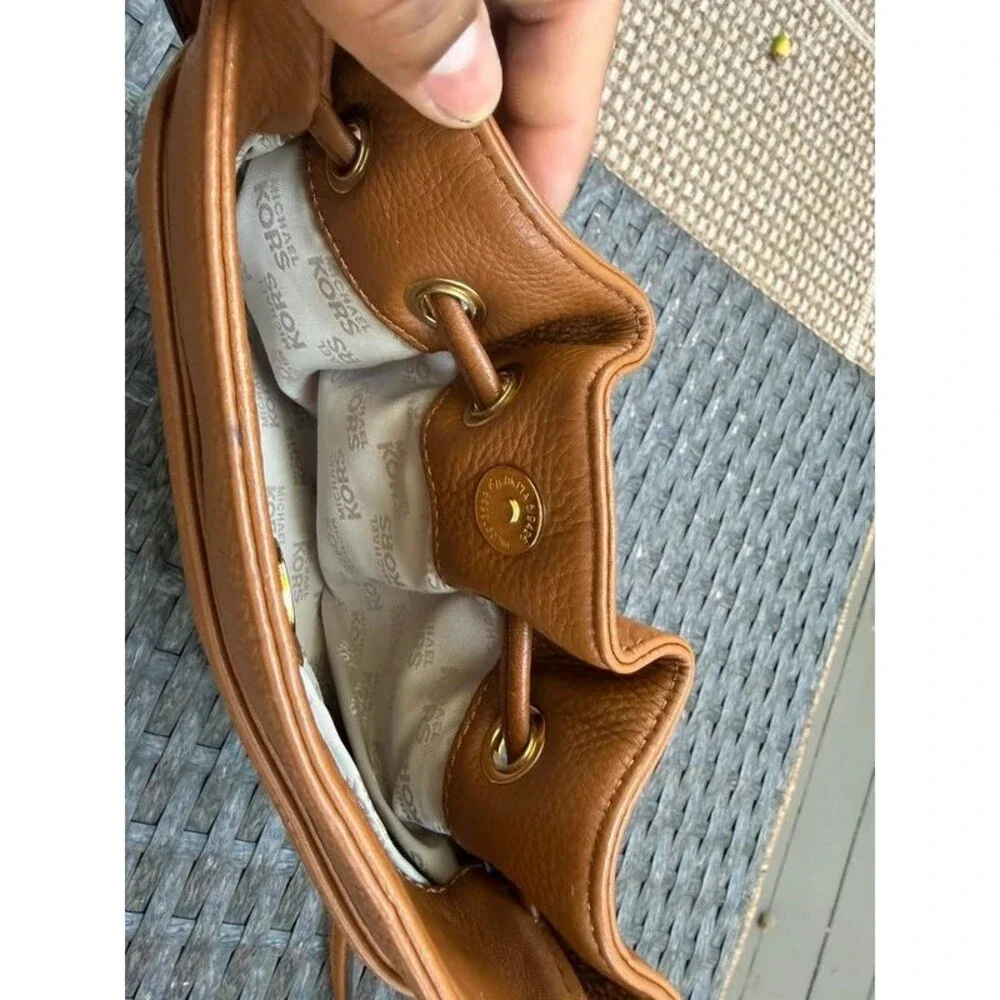 Michael Kors Jules Small Leather Bucket Crossbody Bag - Luggage Tan